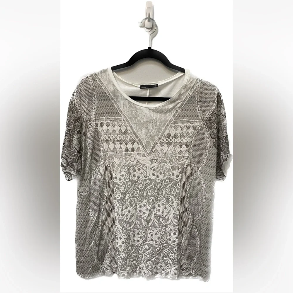 💕 Women’s Zara print top in size medium - Picture 1 of 3